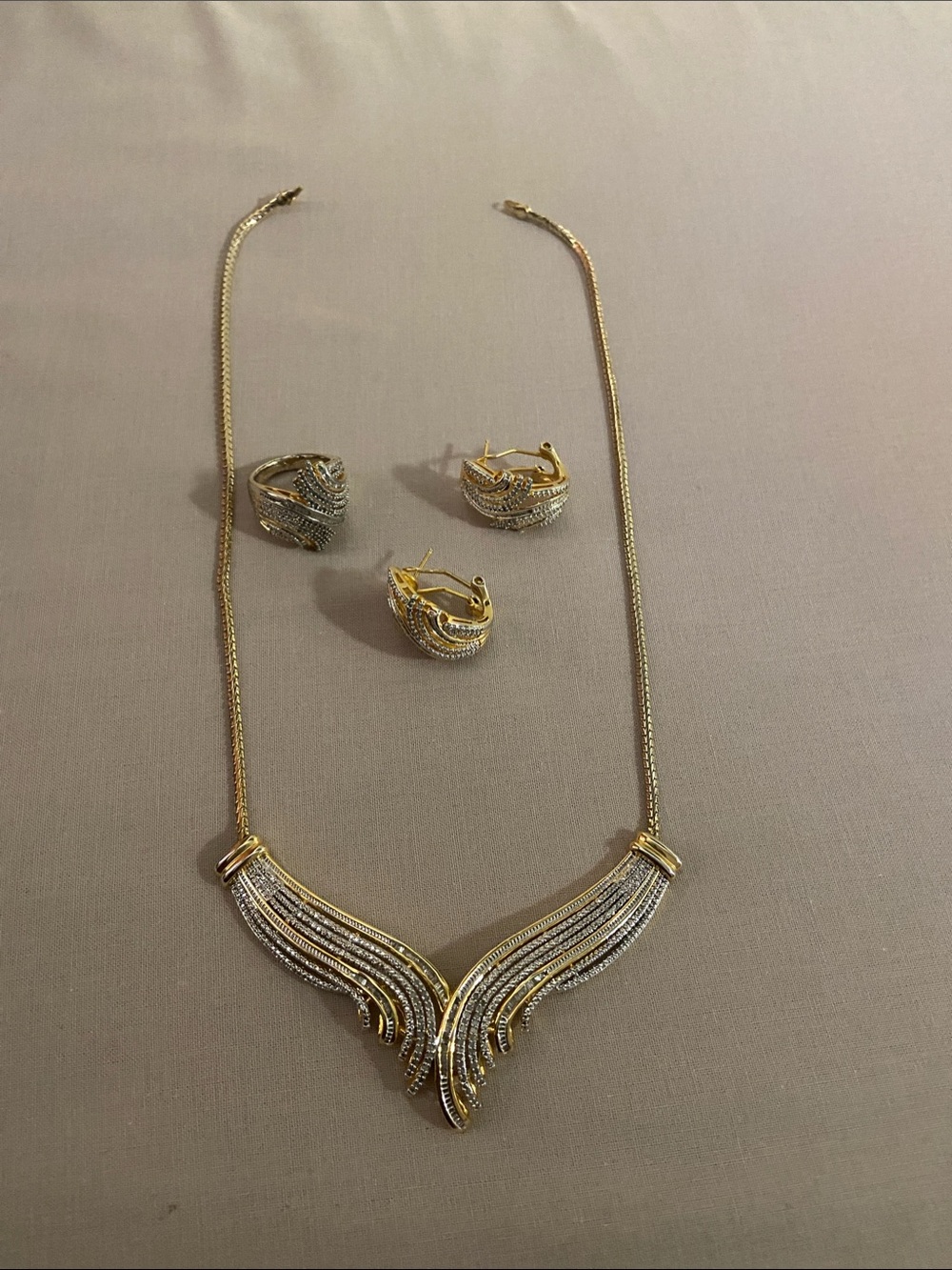 Real Diamond Two-Tone Gold and Silver Wave Necklace Set